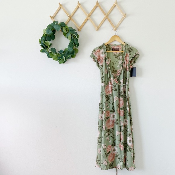 🎉2X HOST PICK 🎉REFORMATION Gwenyth Wrap dress - Picture 2 of 16